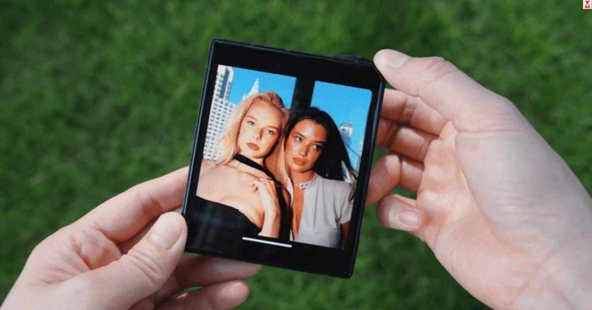 Card-sized AI smartphone redefining 2025