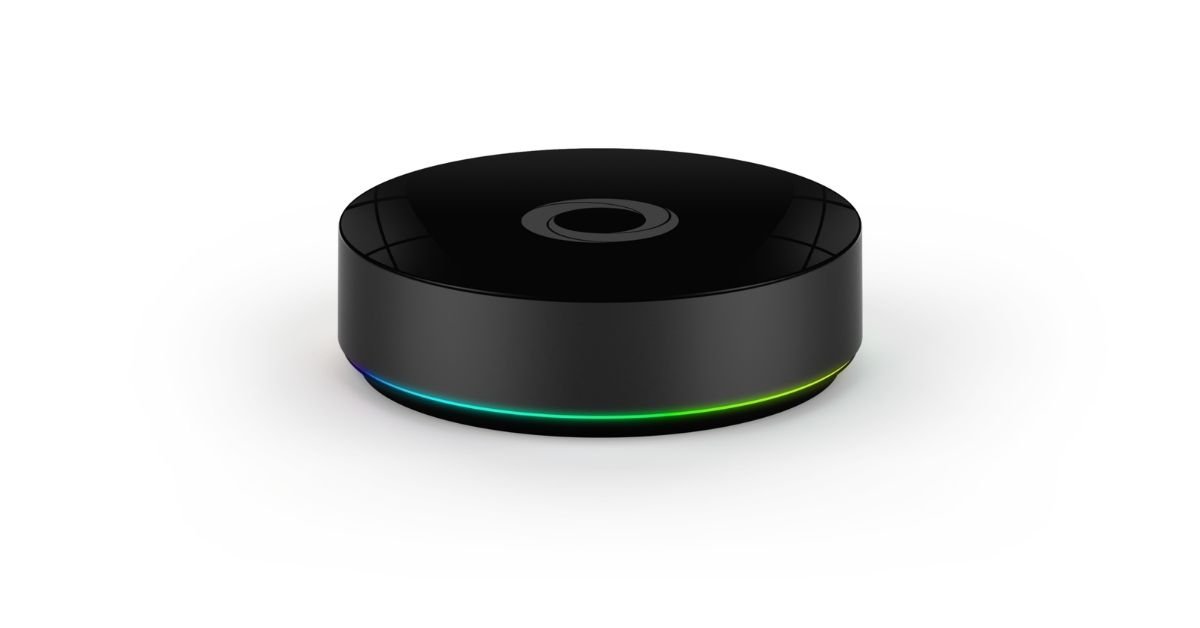 Smart home hub controlling devices